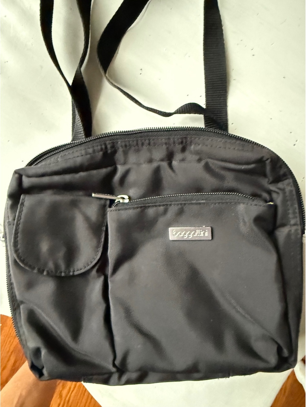 Baggallini Black Crossbody Shoulder Bag with Multiple Pockets